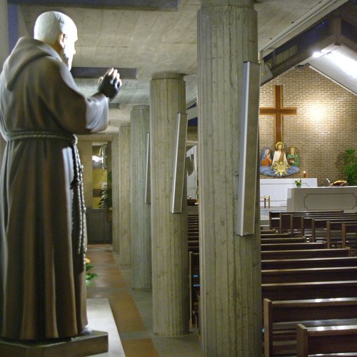 Interno della chiesa superiore. Chiesa del Cristo Redentore