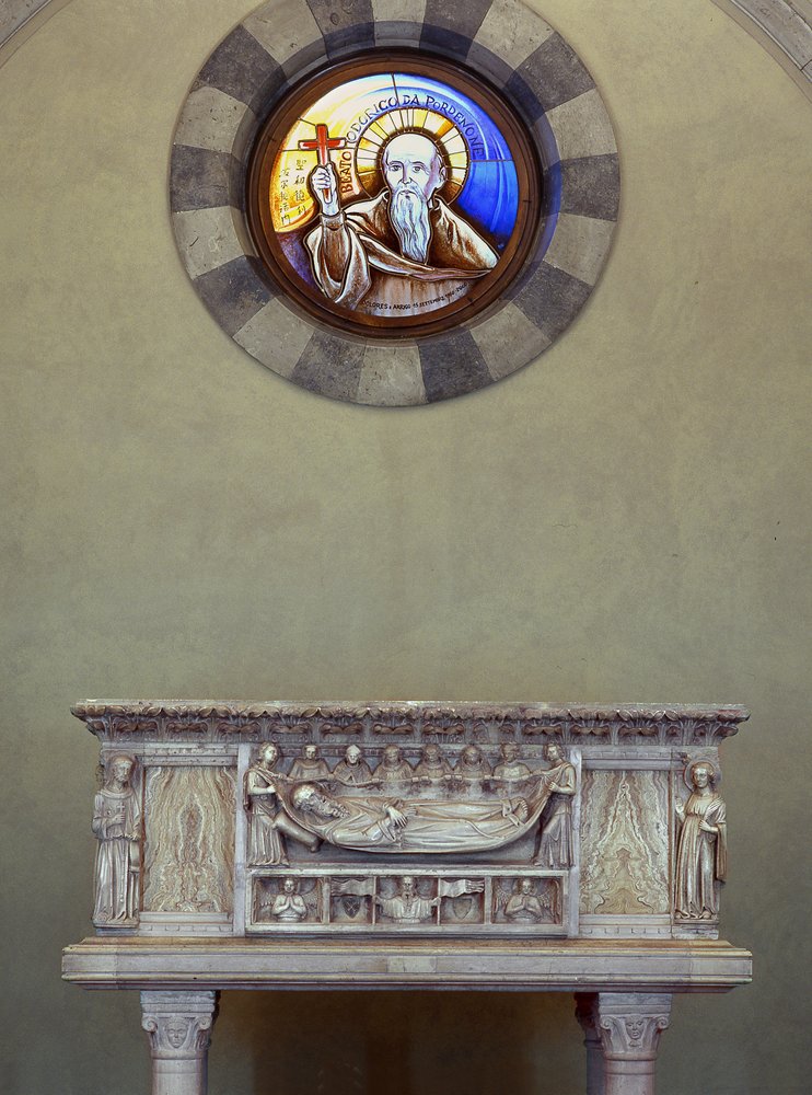 Chiesa della Beata Vergine del Carmine, arca del Beato Odorico da Pordenone, Filippo De Sanctis, 1332