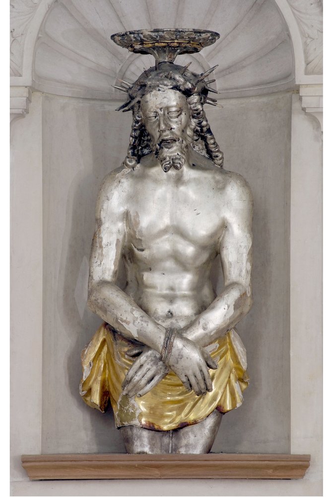 Altare della Pietà in cripta, scultura di Cristo Dolente, 1914