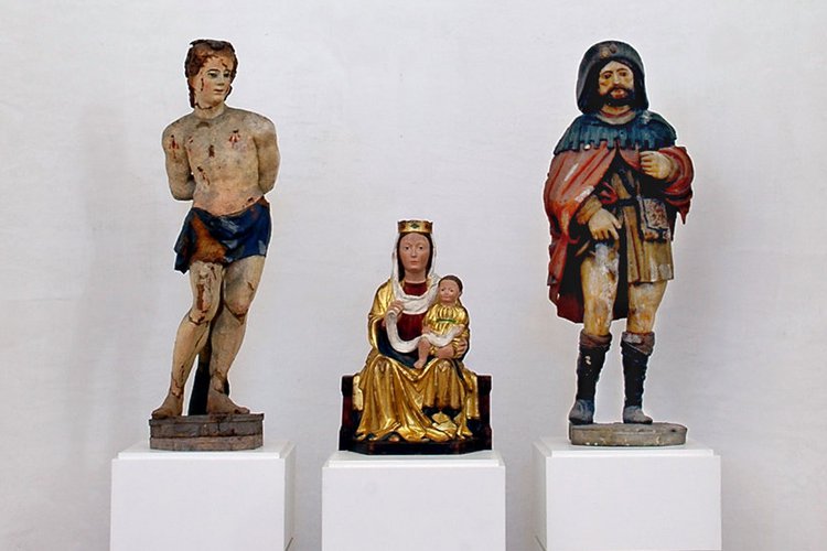 I santi Sebastiano, Rocco e la Vergine Maria (sec. XV), abside, pieve di San Lorenzo in Monte di Buja