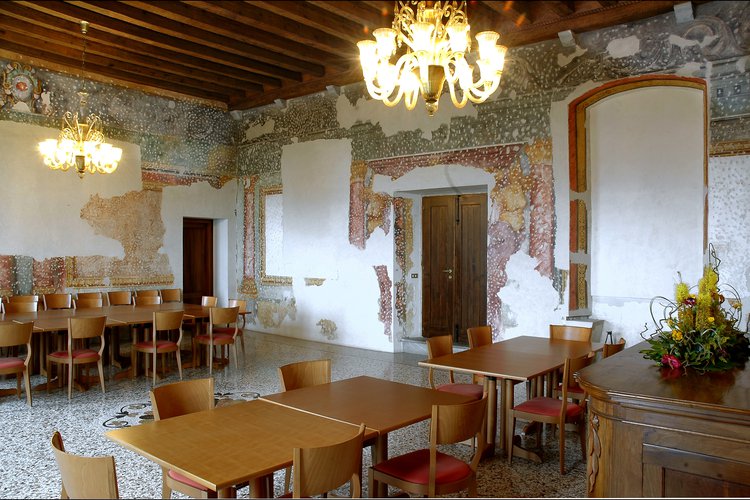 Sala degli affreschi