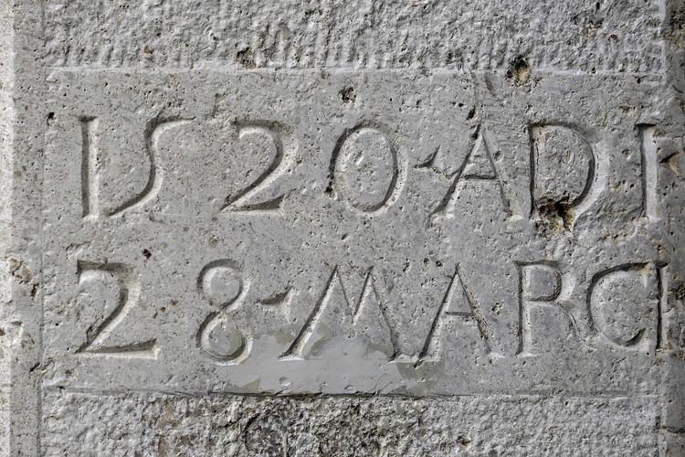 Chiesa di Santa Maria Maggiore, stipite sinistro del portale maggiore, Lestans