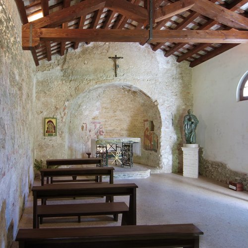 Chiesa di San Pietro, interno