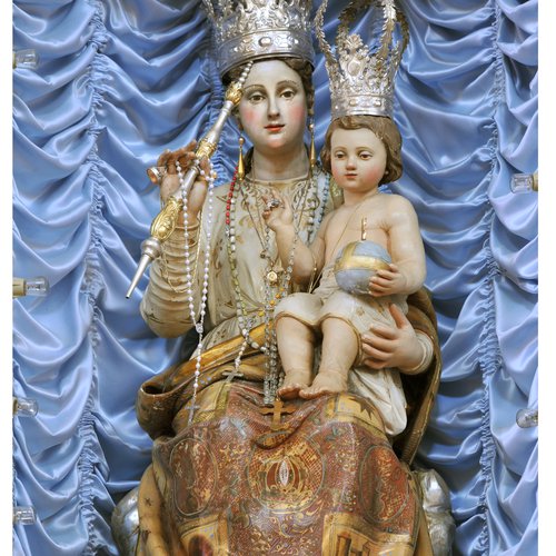 Statua della Madonna del Rosario