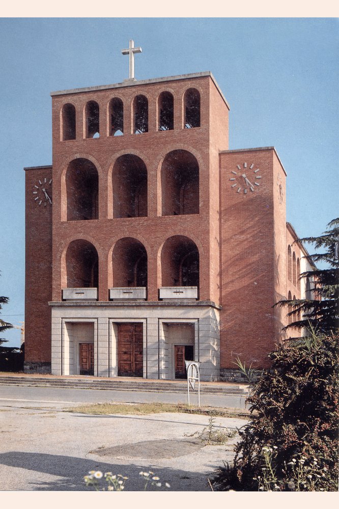 Tempio di Cargnacco, facciata